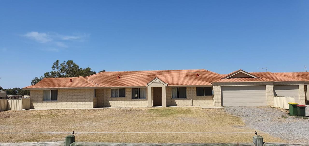 Pinjarra Caravan Park&Cabins Luaran gambar